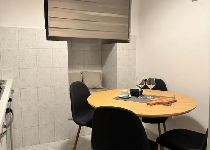 Apartment Pietra 2 , Colosseo Rome